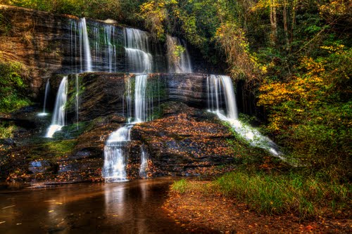 7 Short and Sweet Waterfall Hikes in South Carolina – By the Blue Wall  You’ll (water)fall for these fun excursions!